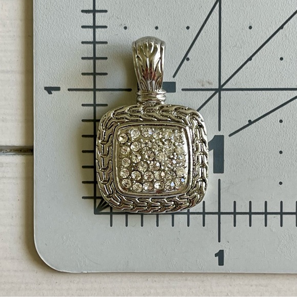 VINTAGE | Pave Clear Crystals Silver Tone Unsigned Pendant Only - Picture 7 of 7